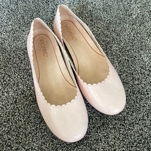 Like new vionic flats
